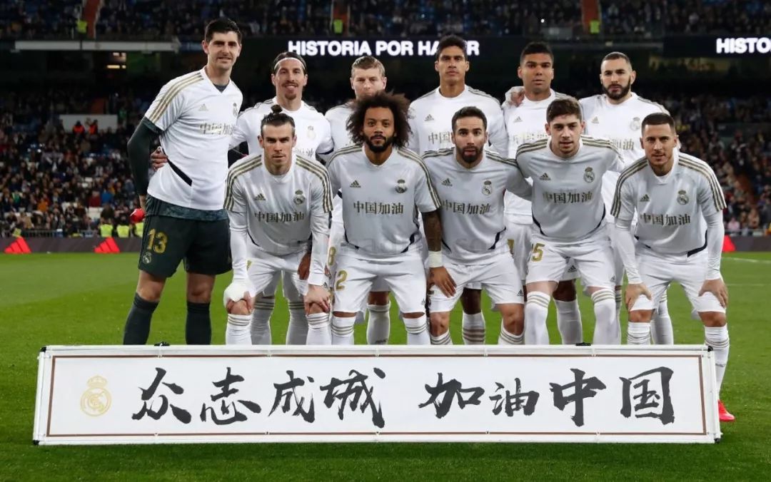 懂球帝2025年10月足坛MVP：姆巴佩蝉联！（懂球帝评选2025年10月足坛MVP，姆巴佩成功卫冕）