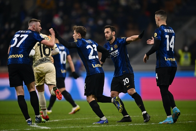 德拉富恩特：我和巴萨关系很好；有俱乐部感谢我们照顾好球员（德拉富恩特：我与巴萨关系融洽；有俱乐部感谢我们善待球员）