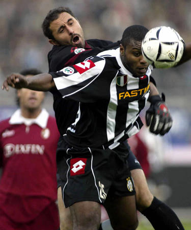 陈涛：内外援引进都有难度；还是想升级阵容，不能总惊险保级（陈涛：内外援操作不易，仍盼补强阵容，不能年年惊险保级）