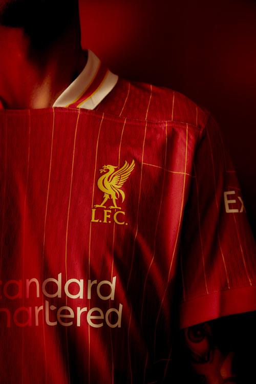 解锁新身份，美女球员艾丽莎-莱曼将成为米兰冬奥会火炬手（从绿茵到奥运火炬：美女球员艾丽莎-莱曼出任米兰冬奥会火炬手）