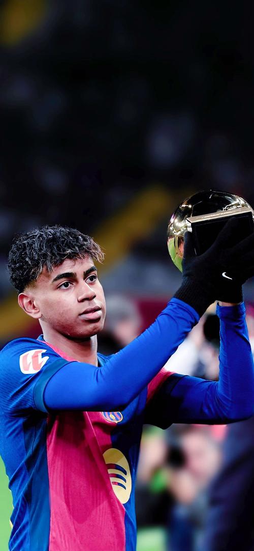 老当益壮，奥巴梅扬实现职业生涯400球里程碑（奥巴梅扬完成生涯400球壮举，宝刀未老）