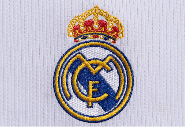 英超焦点战：利物浦主场迎战阿森纳,（英超重磅对决：利物浦主场PK阿森纳）