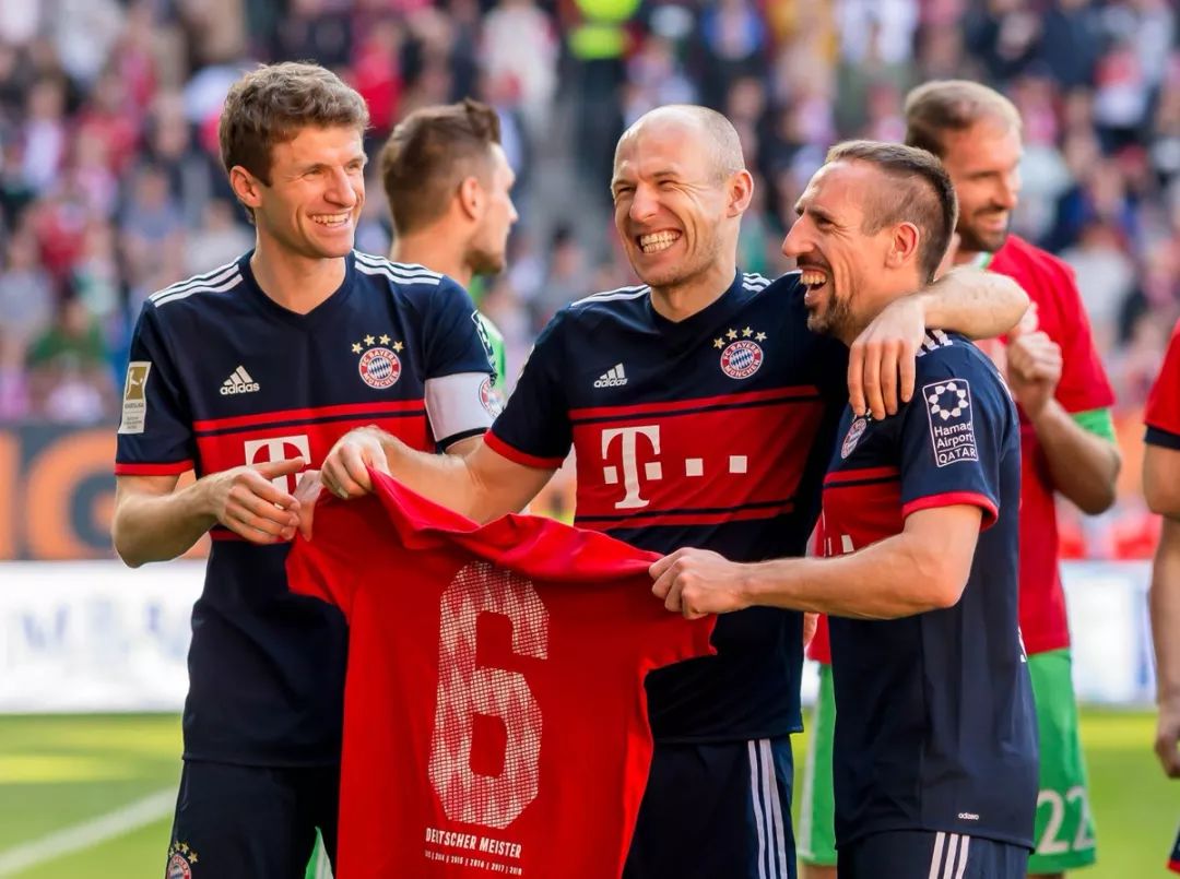 开场29分钟3球，姆巴佩完成欧冠历史第三早的帽子戏法（姆巴佩29分钟戴帽，欧冠史上第三快）