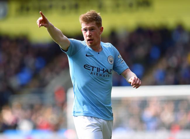 青训新规正式执行，俱乐部转会模式被迫改变（青训新政落地，俱乐部转会格局被动调整）